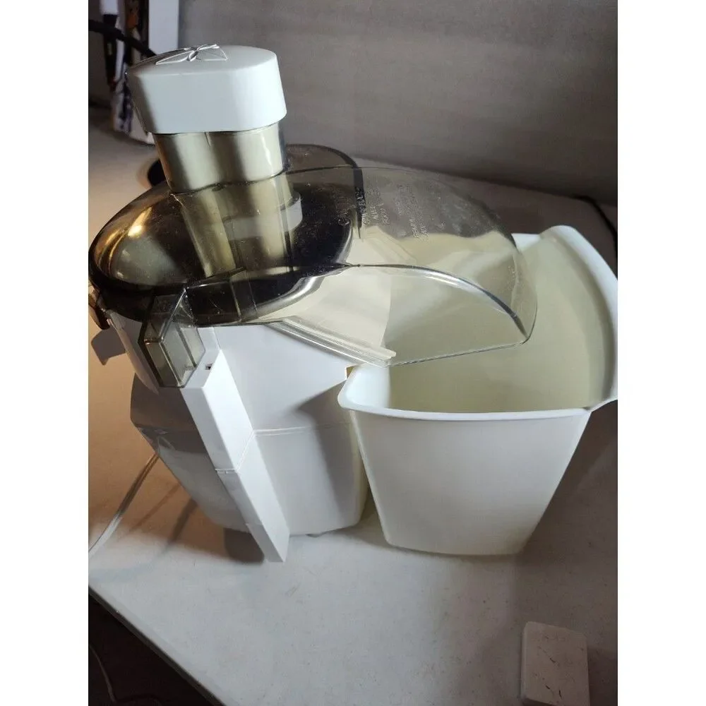 The Juiceman Pro Series 410 Elite Edition Juicer. Great Working Condition (1106)